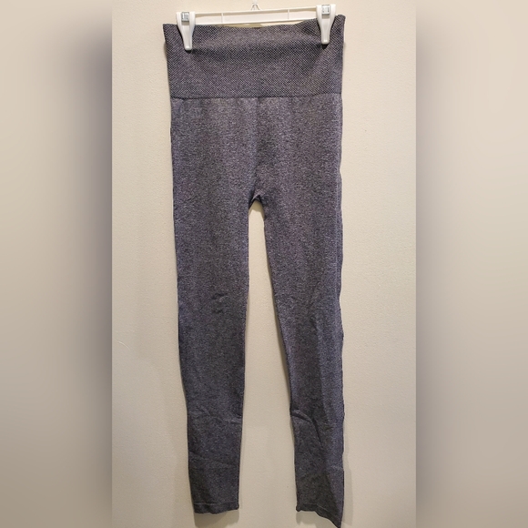 ZENANA OUTFITTERS | 2 Pairs Purple & Dark Grey Opaque Leggings in Size S/M - Picture 2 of 6